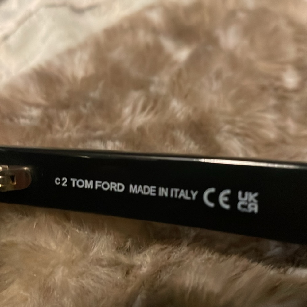 NWOT black and gold Tom Ford Julie sunglasses - Picture 7 of 8